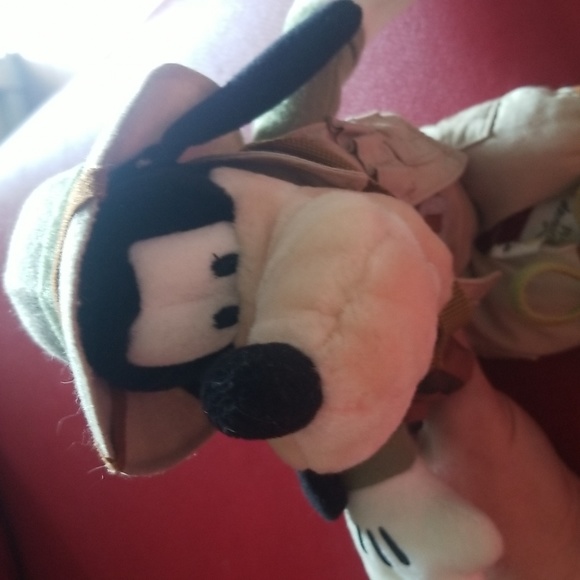 Jungle Cruise Goofy Plush 12" - Picture 2 of 8